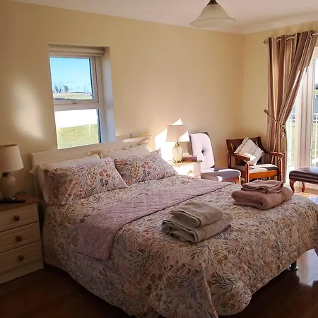 Warm Spacious Three Bed Galway