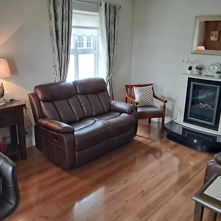 Warm Spacious Three Bed * Galway