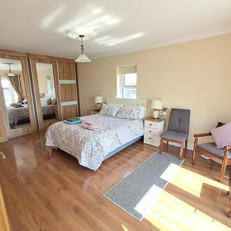 Warm Spacious Three Bed Galway
