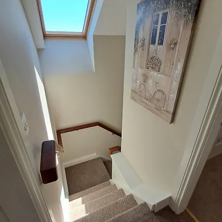 Warm Spacious Three Bed