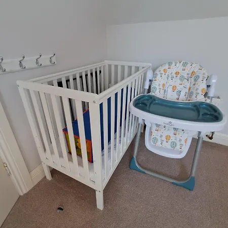 Warm Spacious Three Bed * Galway