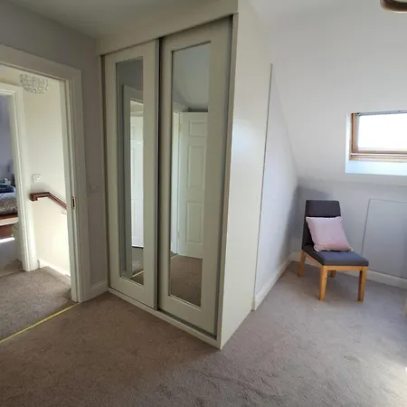 Warm Spacious Three Bed * Galway