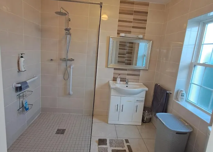 Warm Spacious Three Bed Galway