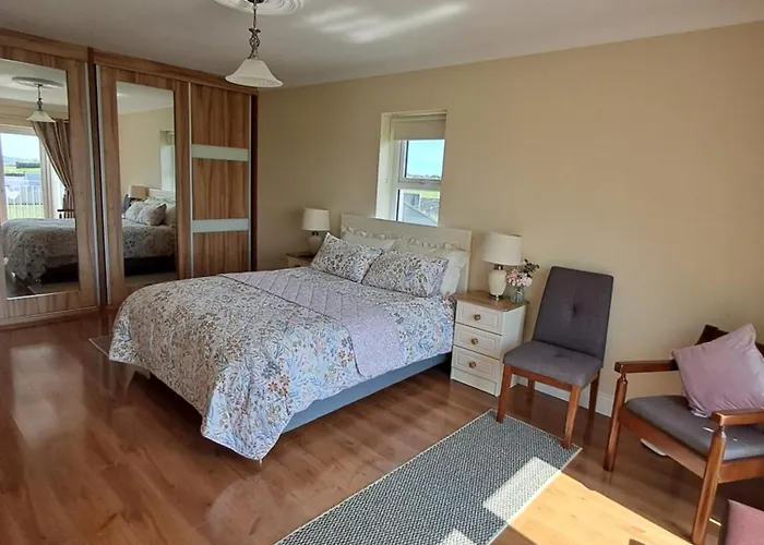 Warm Spacious Three Bed Galway